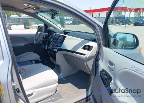 2012 Toyota Sienna Le V6 8 Passenger from USA, damaged, VIN 5TDKK3DC0CS210995